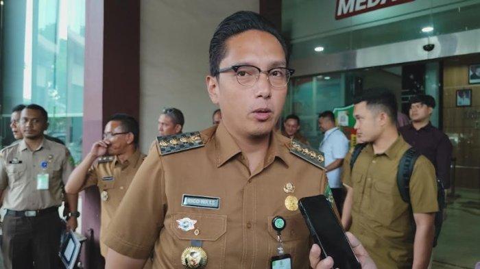 Wali-Kota-Medan-usai-memimpin-rapat-Pendapatan-Asli-Daerah-PAD