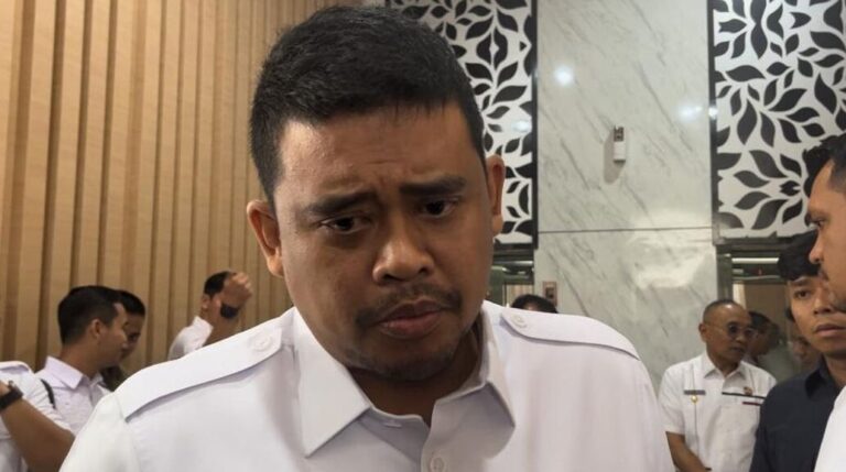gubernur-sumut-bobby-nasution-kartika-saridetiksumut-1746608256945_169