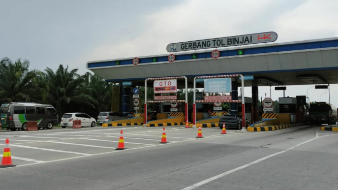 6455caf4212b8-pintu-gerbang-tol-medan-binjai_medan