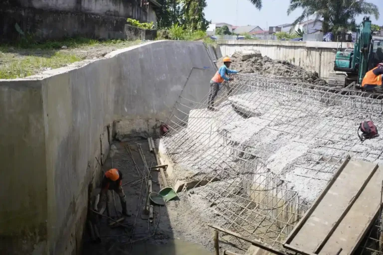 Proses-pengerjaan-Proyek-Floodway-Sei-Kambing-Belawan