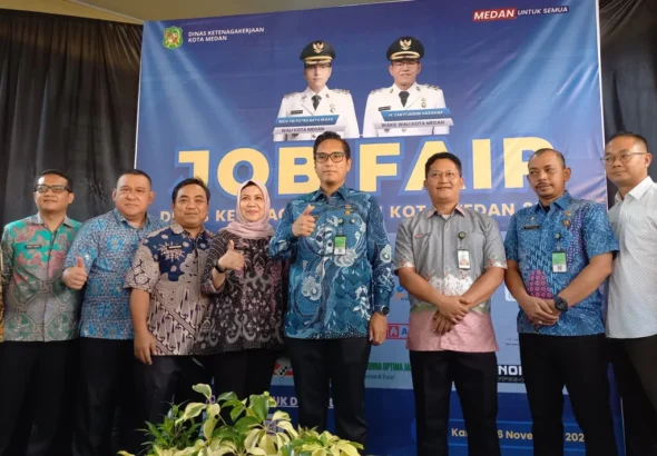 690c6369ad5f1-walikota-medan-rico-waas-saat-hadiri-job-fair-disnaker-kota-medan_medan