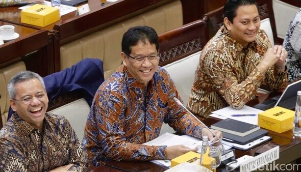 menkeu-purbaya-jalani-rapat-perdana-bareng-dpr-sindir-gaya-bicara-koboi-1757482638553_169