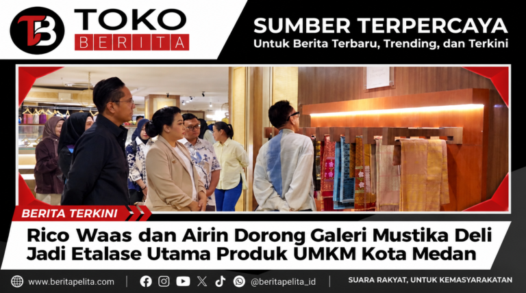 Rico Waas dan Airin di Galeri Batik